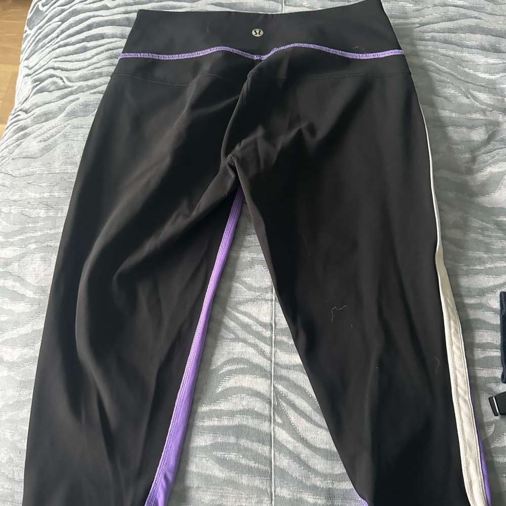 Black and Purple workout capri Leggings